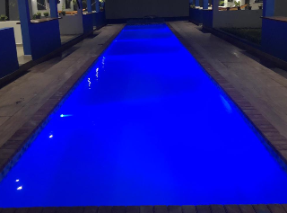 Uma super piscina